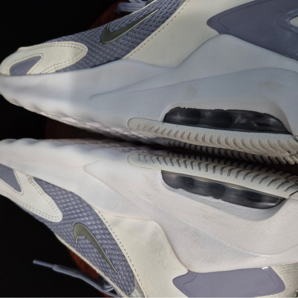 Women’s Nike air max bolt size 8 - Picture 2 of 6